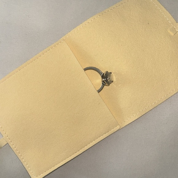 Ring - Picture 2 of 3